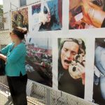 Udruženje porodica kidnapovanih i ubijenih na Kosovu i Metohiji i Udruženje srpskih žrtava iz Srebrenice postavili su "Srpski zid plača - Srebrenica 1992" ispred Tužilaštva za ratne zločine u Beogradu.