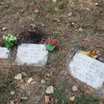Parastosom na groblju Šušnjar u Sanskom Mostu danas je obilježeno 76 godina od stradanja 5.500 Srba i 50 Jevreja, koji su ubijeni na tom mjestu na Ilindan 1941. godine.