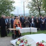 Povodom 22 godine od povratka 61 srpskog borca iz zatočeništva u Tuzli, položeno je cvijeće i služen parastos ispred spomen-obilježja na kome su ispisana imena 16 boraca Vojske Republike Srpske i 246 imena palih boraca i civilnih žrtava iz protekla dva rata.