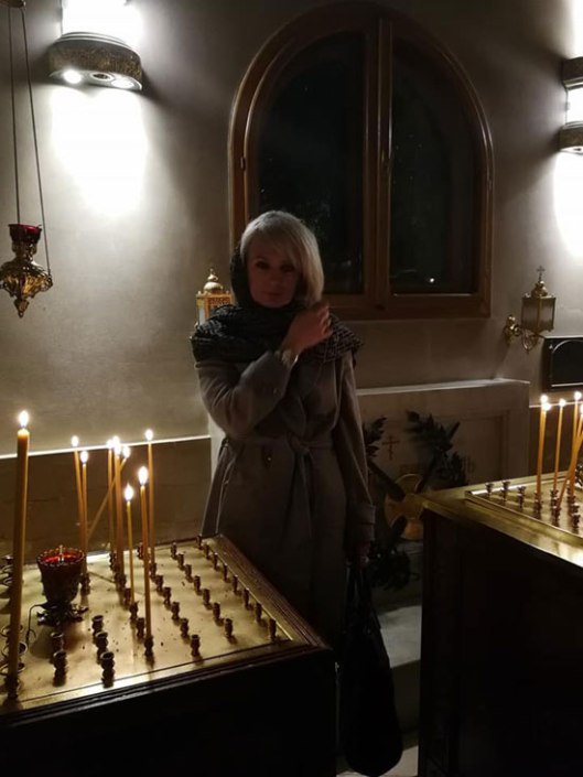 Драгана Трифковић у руској цркви Свете Тројице