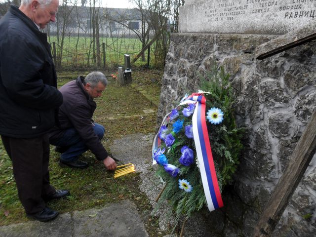 Na mjesnom groblju u Ravnicama, kod Novog Grada, danas je odata počast za 168 civila koje su ustaše pobile na današnji dan 1943. godine.