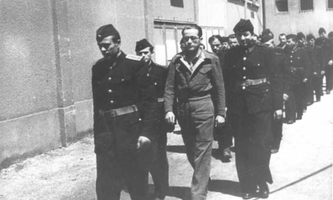 Децу теже убити него одрасле: Љуби Милош (у средини) Фото: wikipedia.org/znaci.net/damjan