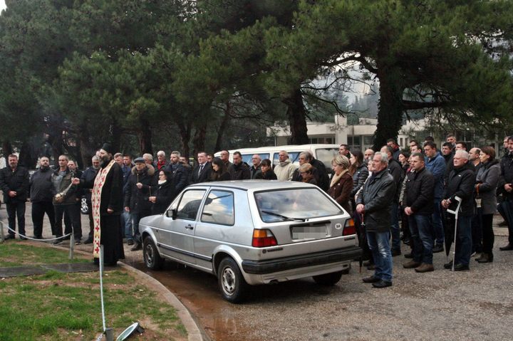 Служењем парастоса и полагањем цвијећа на споменик данас су обиљежене 23 године од смрти Александра Маслеше, најмлађег борца Tребињске бригаде Војске Републике Српске.