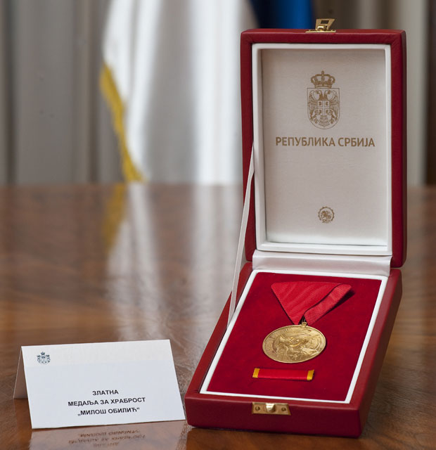 Dobitnik je zlatne medalje za hrabrost "Miloš Obilić" / Foto Tanjug