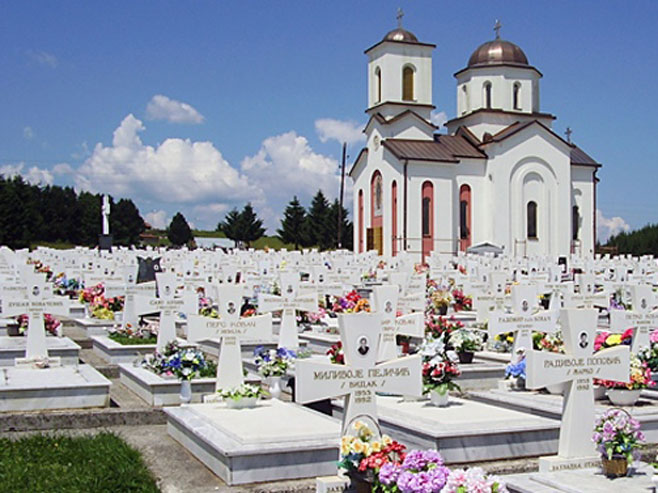 Hram Svete Petke na Vojničkom spomen-groblju Mali zejtinlik (Foto: palelive.com)