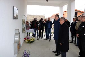  Dodik posjetio je danas u selu Sijekovac kod Broda Milju Zečević