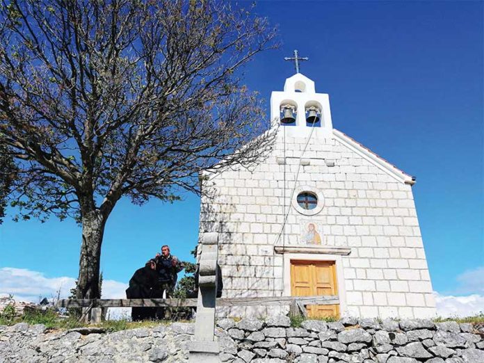 Crkva posvećena rođenju Svetog Jovana Krstitelja u Miočiću.