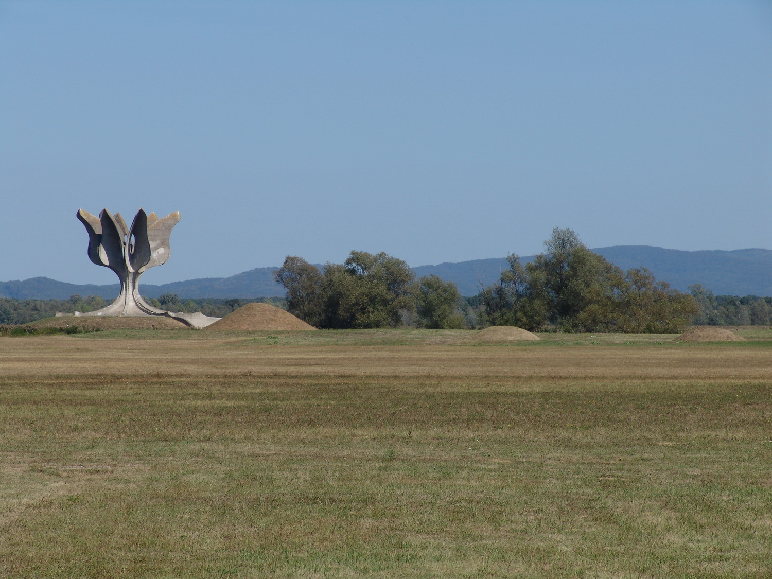 Jasenovac spomenik