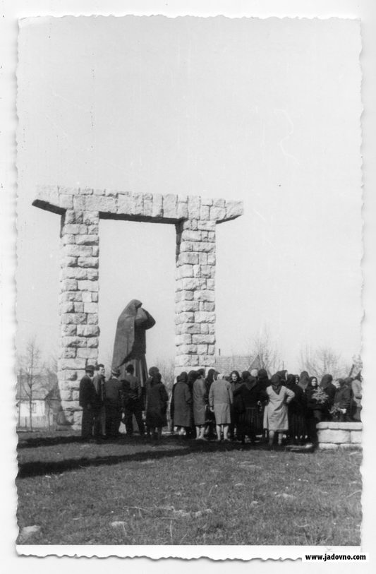 Spomenik Jasikovac1